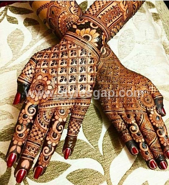 Where to find new-age mehendi designs for modern brides