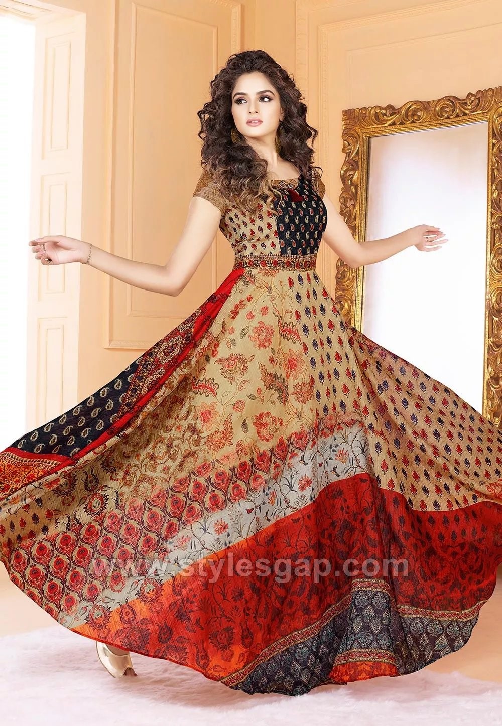 ramnath Anarkali Gown Price in India - Buy ramnath Anarkali Gown online at  Flipkart.com