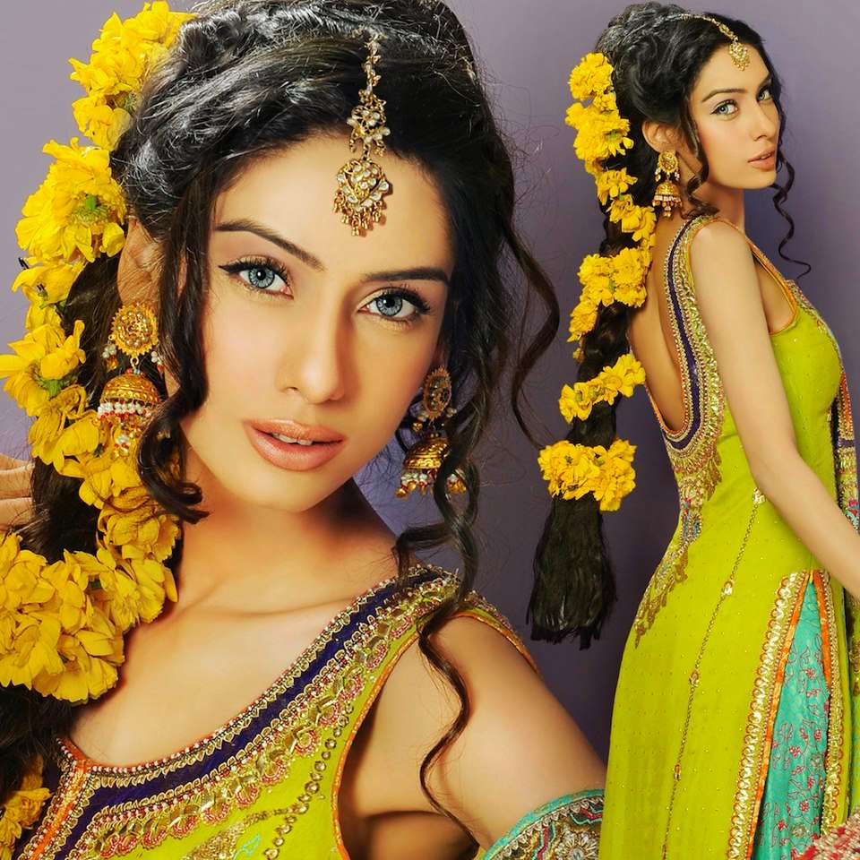 Hairstyle For Lehenga - 20+ Modern, Curly & Bridal Lehenga Hairstyles