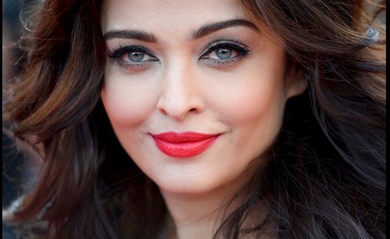 Latest Fall Winter Makeup Trends 2024-25 Beauty Tips & Ideas