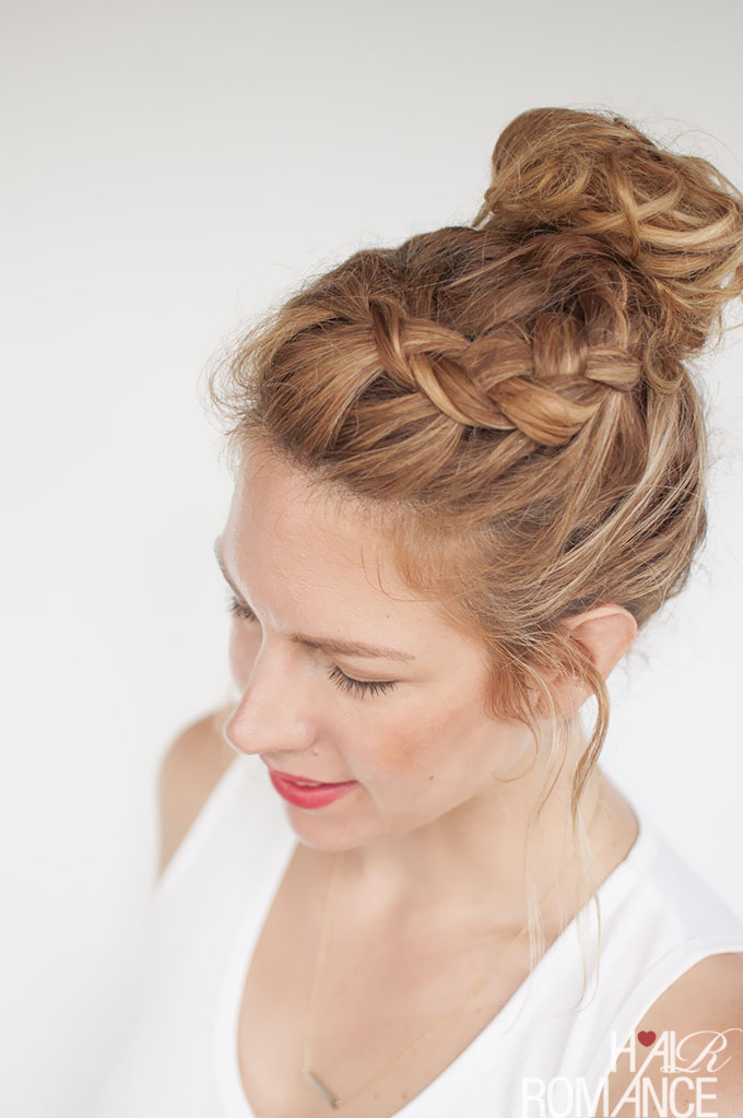 Latest Top Knot Hairstyles Trends & Styles- (4)