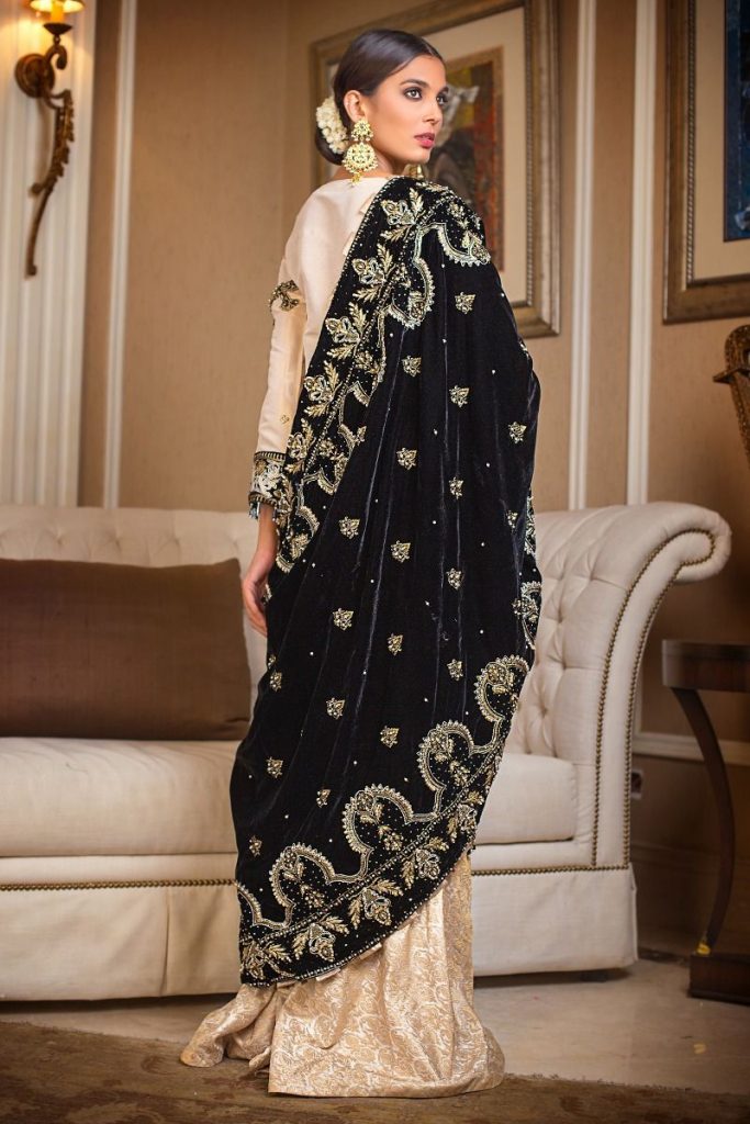 gul ahmed velvet shawls