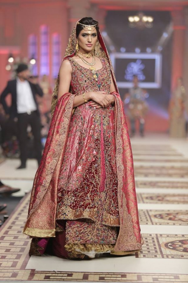 bride dress 2018 pakistani