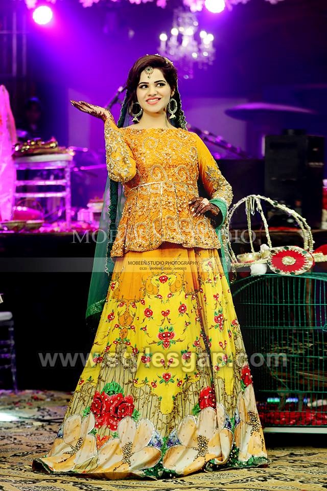 mehndi lehnga style