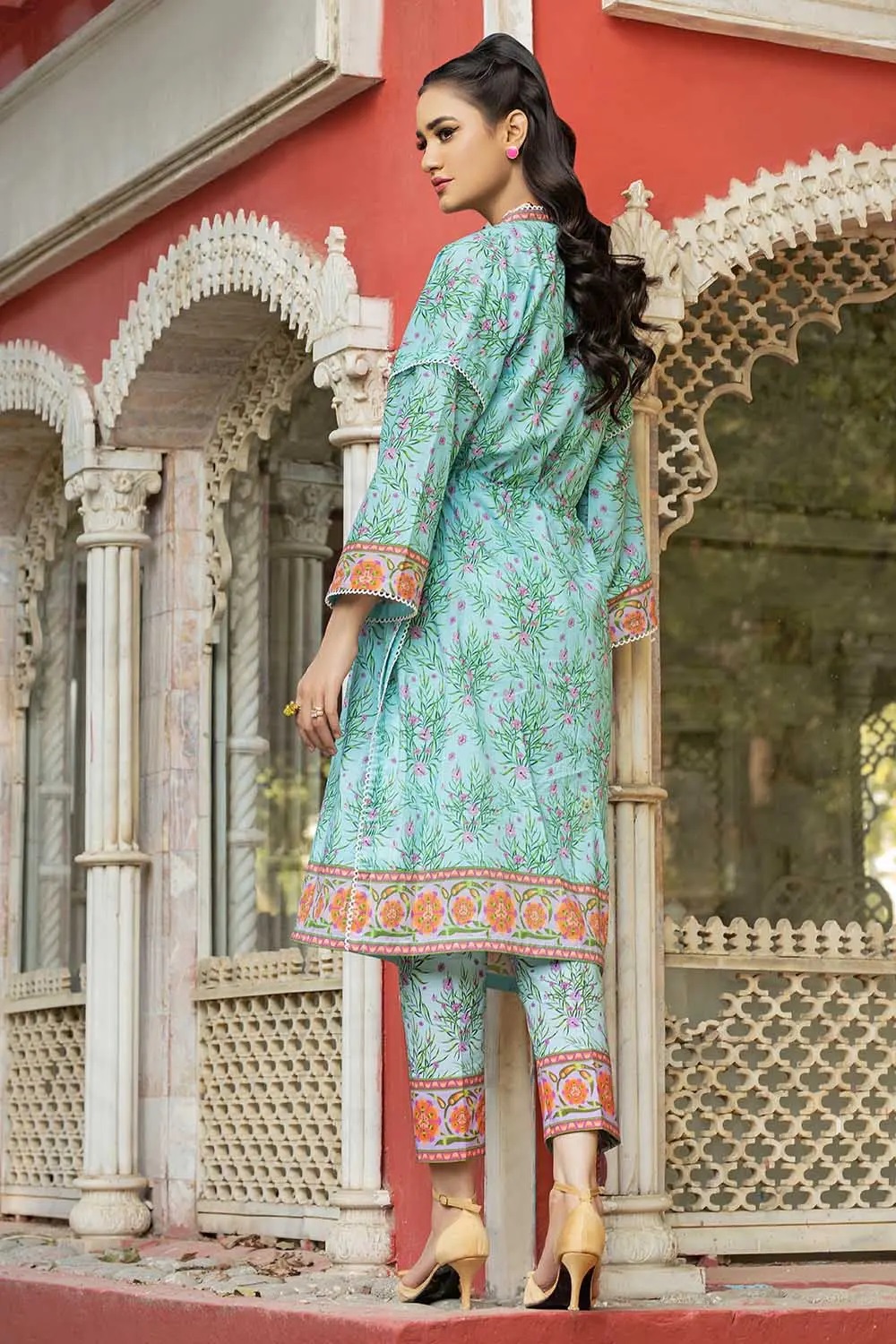 Latest Ladies Frock Designs in Pakistan 2022 – Insiya by Saira Jawad