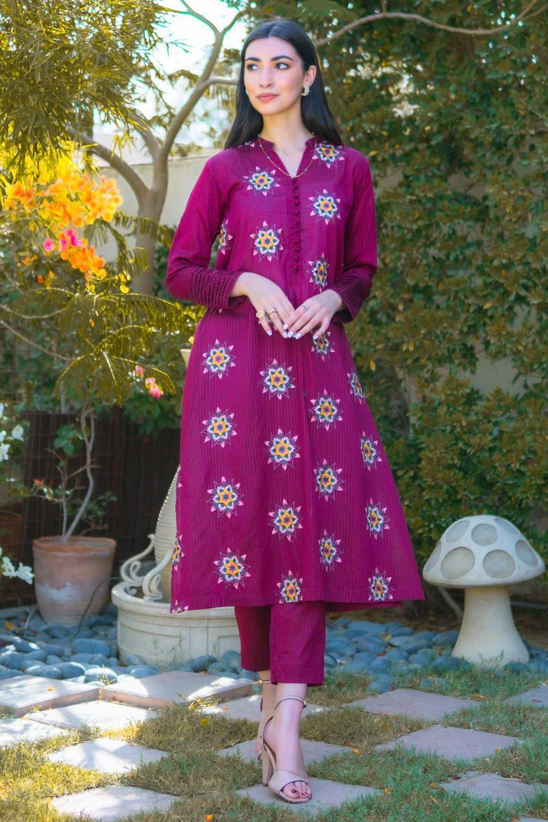 Latest Kurtis Design for This Festive Season In 2023