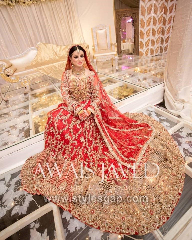 bridal tail lehenga