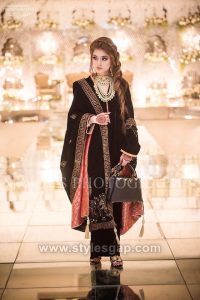 black shawl designs