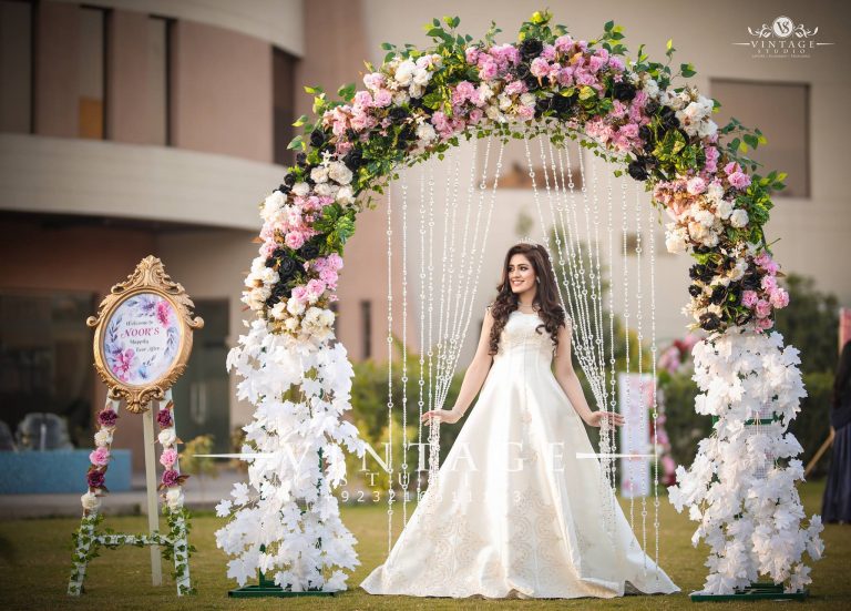 latest bridal shower wears