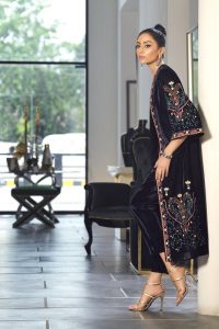 Nishat Linen Winter Formal Dresses Velvet Shawls & Jackets