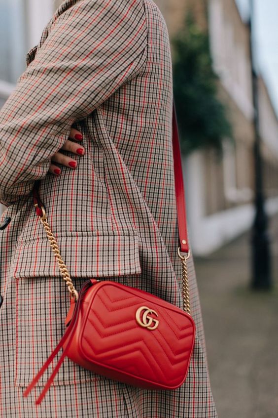 Where can I buy a 1:1 replica Chanel bag? - Quora