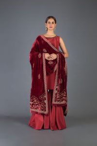 Bareeze Luxury Winter Embroidered Dresses Shawls Designs