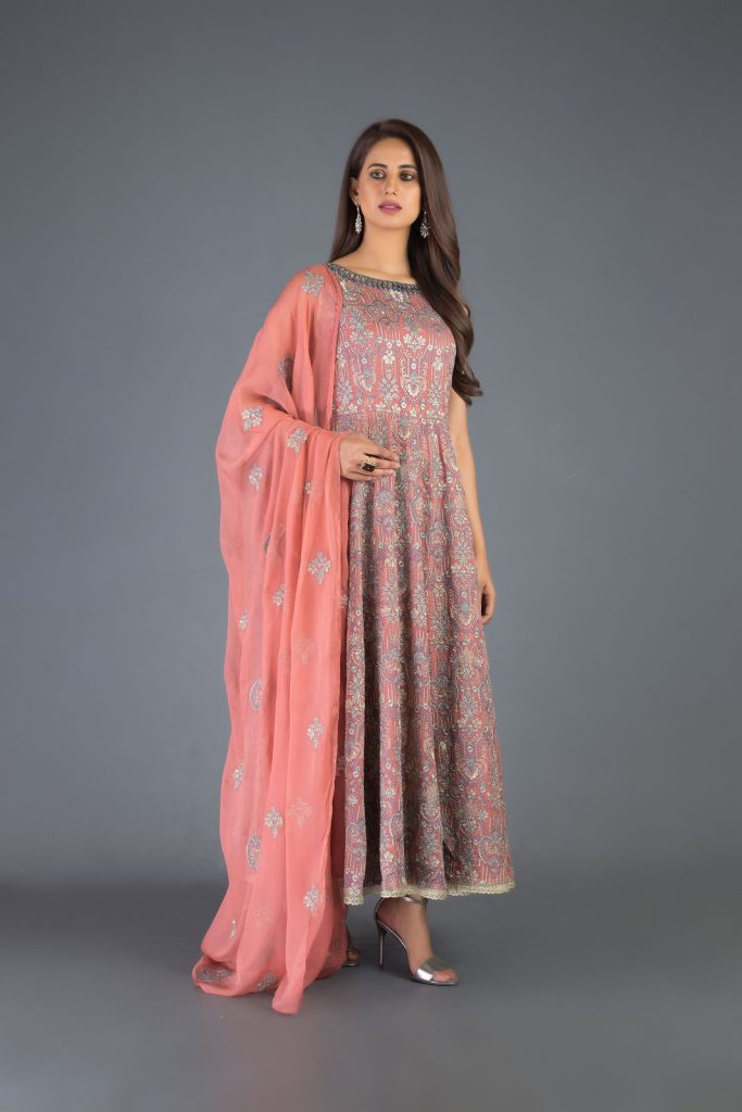 Bareeze Luxury Winter Embroidered Dresses Shawls 20232024