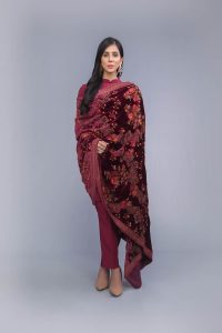 Bareeze Luxury Winter Embroidered Dresses Shawls Designs