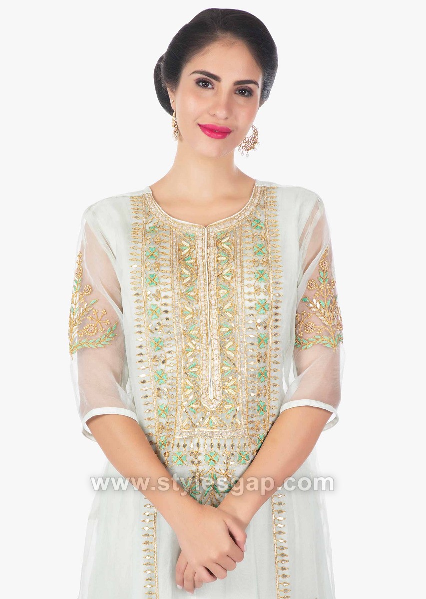 Trendy Collar Neck Design for Kurti