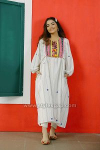 Latest Summer Lawn Kurta Designs & Stitching Styles