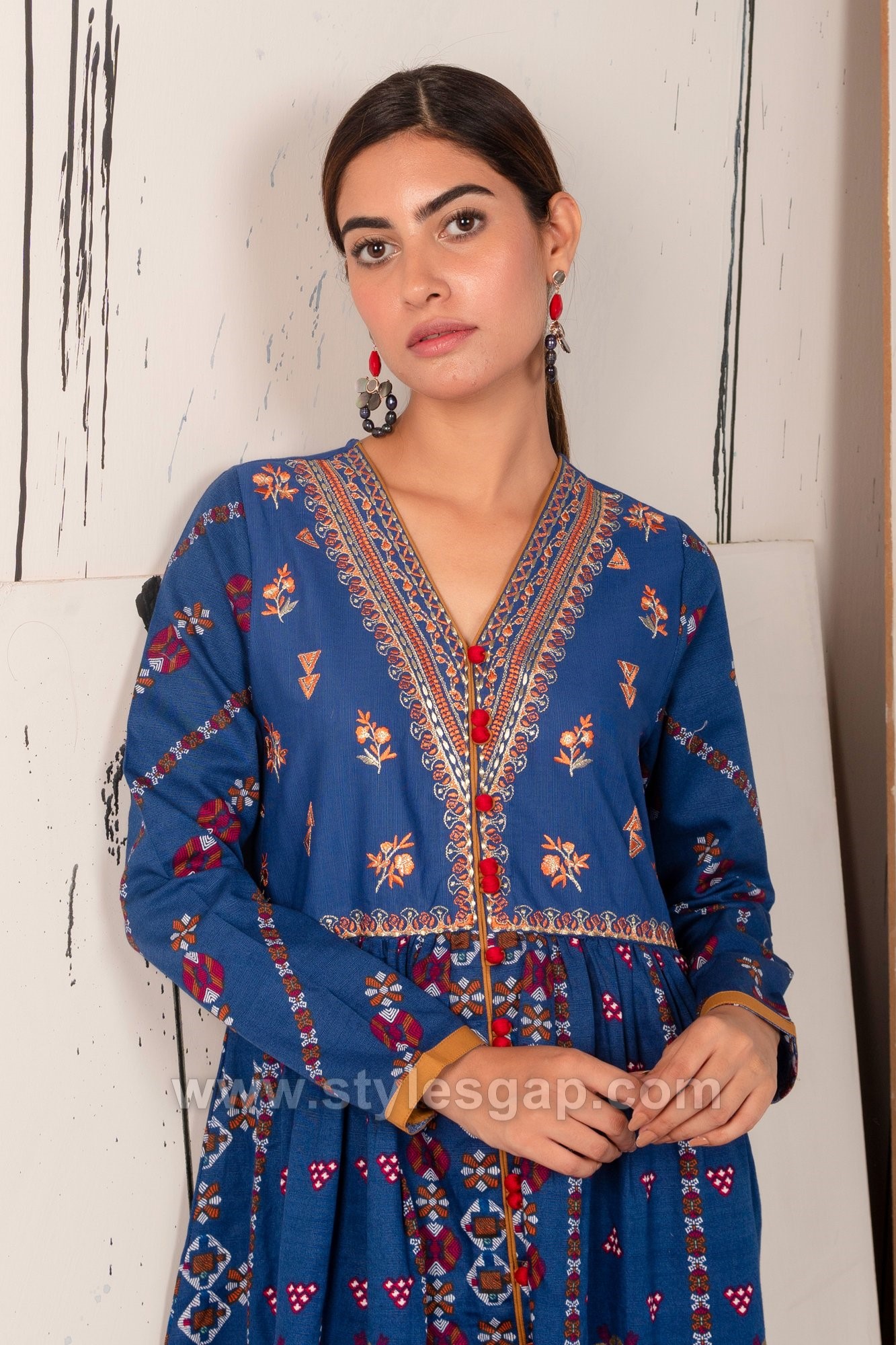 Pakistani Neckline Designs (6) - StylesGap.com