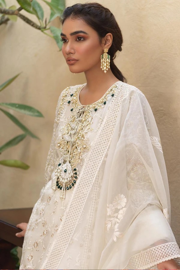 Sana Abbas Beautiful Formal Eid Dresses Designs Collection 2023