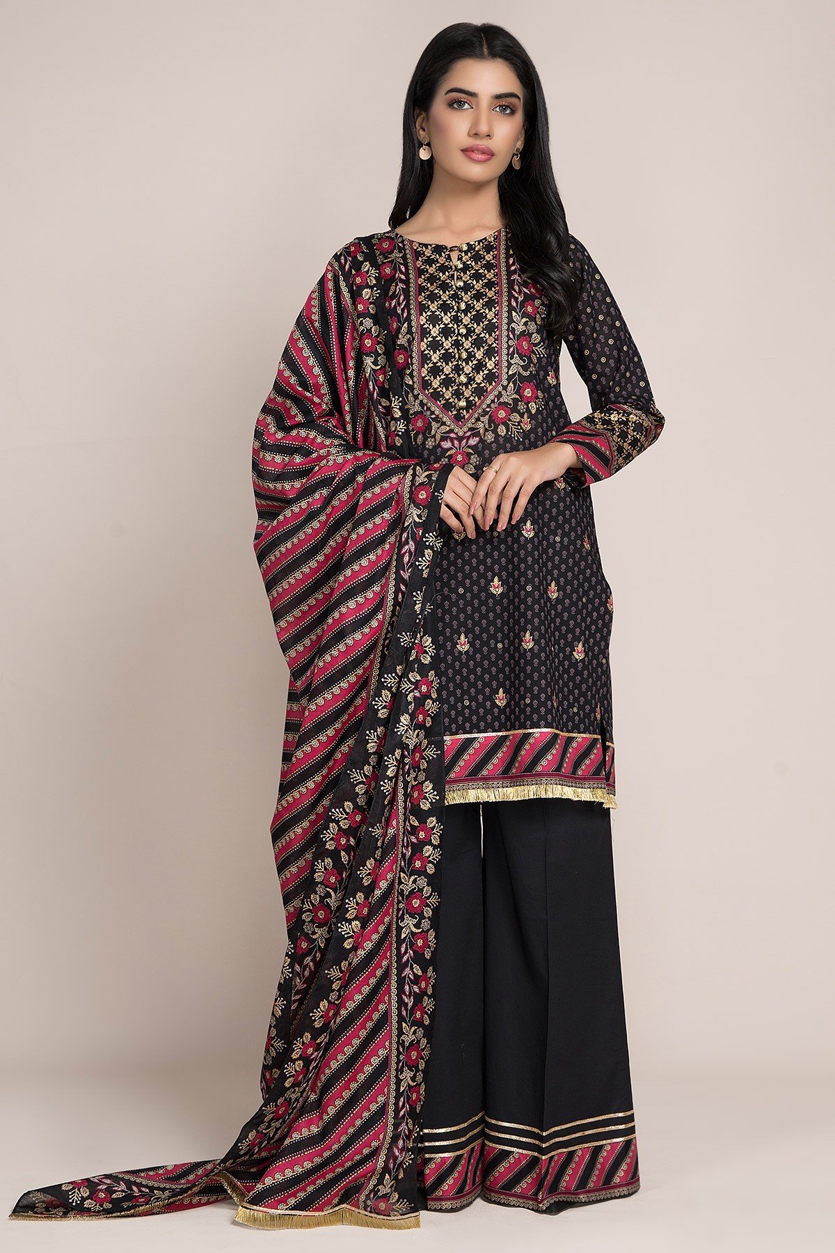 Latest Pakistani Lawn Collections (5) - StylesGap.com