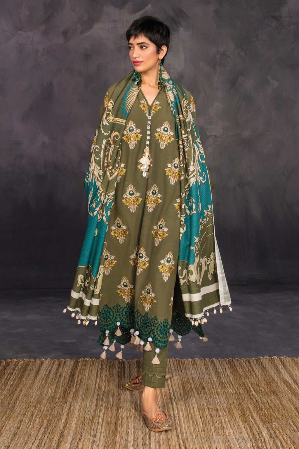 khaadi winter shawl collection
