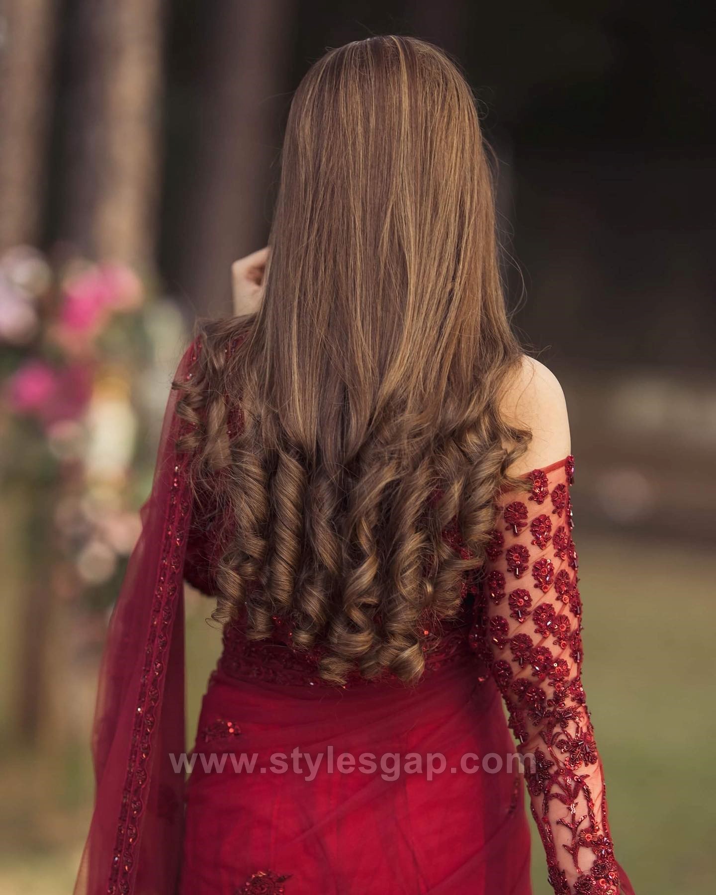 Hair Style Accessories for Indian Wedding Hairstyles  Bridal hairstyle for  reception Engagement hairstyles Long hair styles