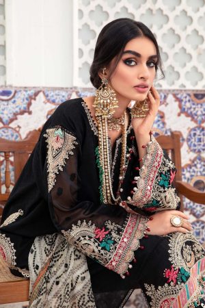 Latest Maria B Eid Lawn Stylish Dresses Designs Collection 2022