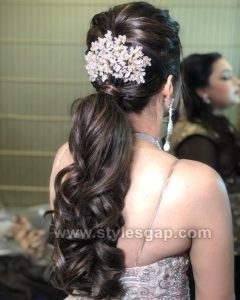 FANCY PONYTAIL WITH FLOWERS