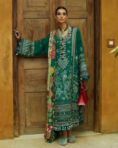 emarld color green dress