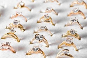 Buy Custom Engagement Rings from GemPundit to Seal Your Promise of Love