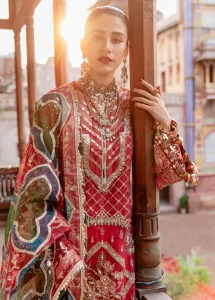 fancy pink wedding dress worn by Pakistani famous actress sajal aly