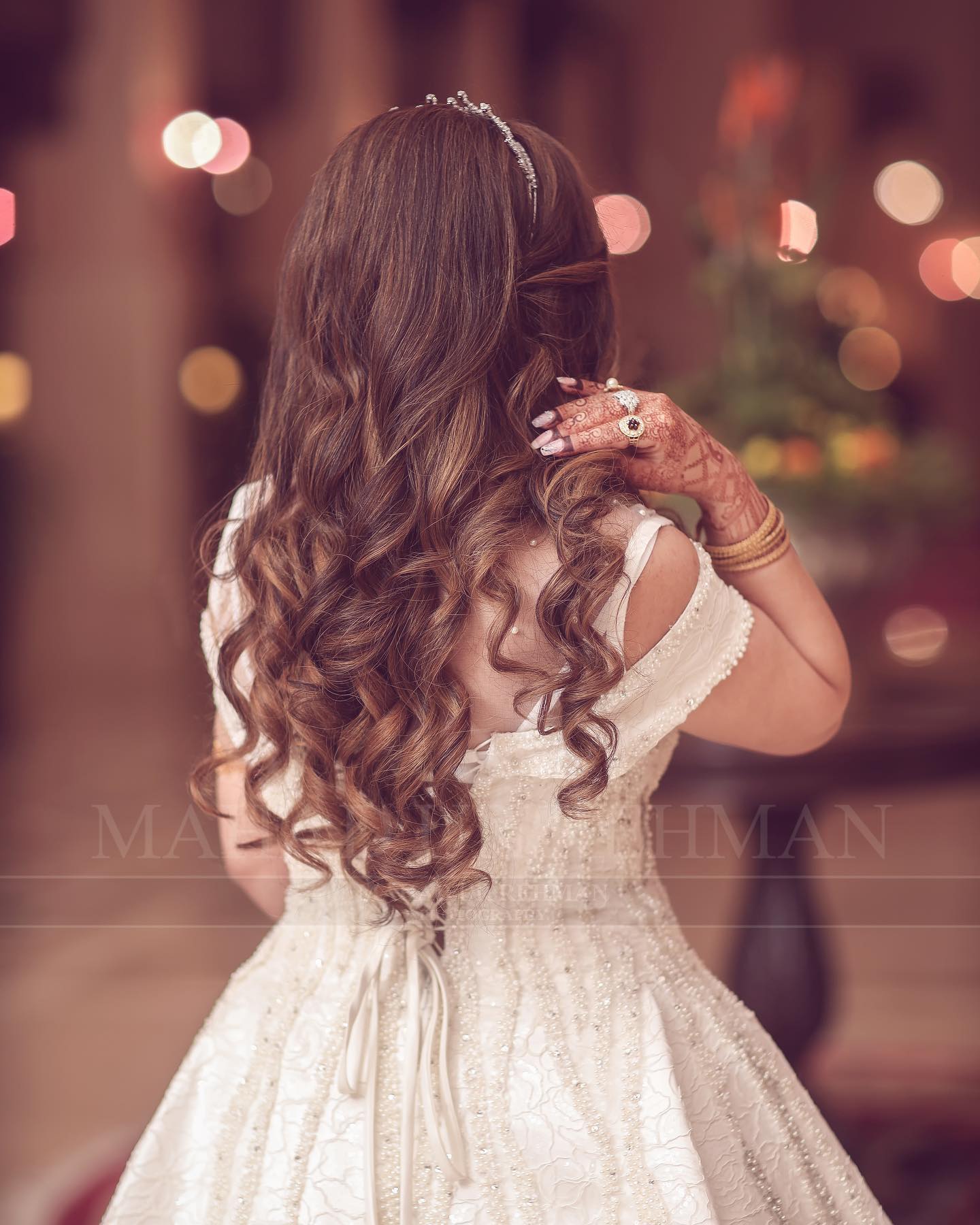 15 Statement Accessories To Glam Up Your Simple Bridal Hairstyles |  WeddingBazaar