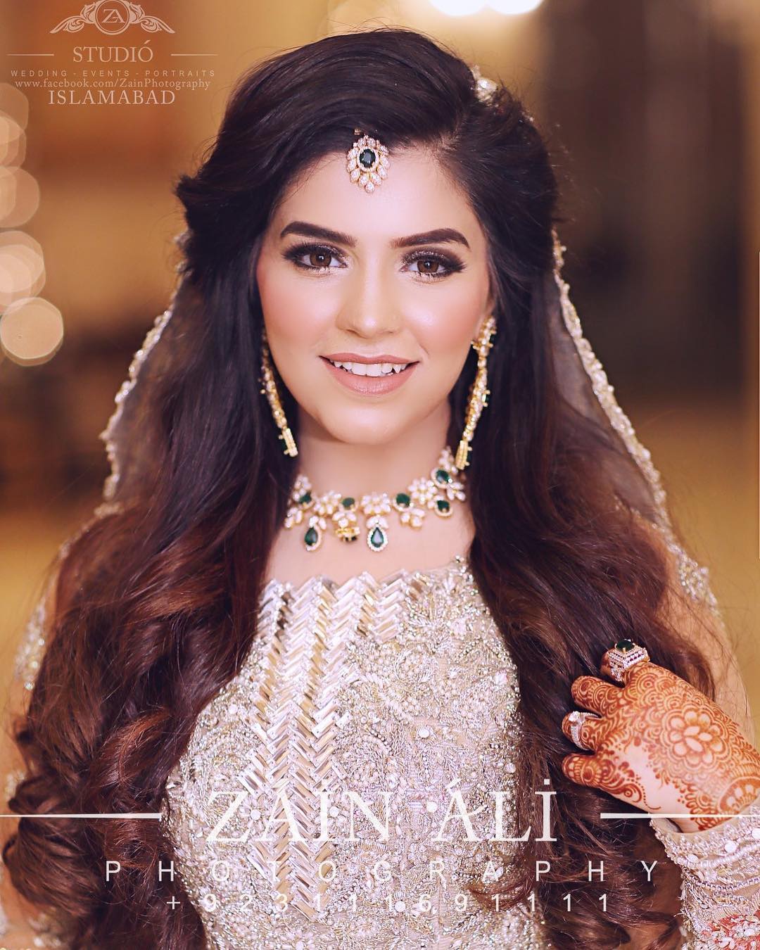 Valima bride hairstyle Inspo | Asian bridal dresses, Pakistani bridal  dresses, Latest bridal dresses