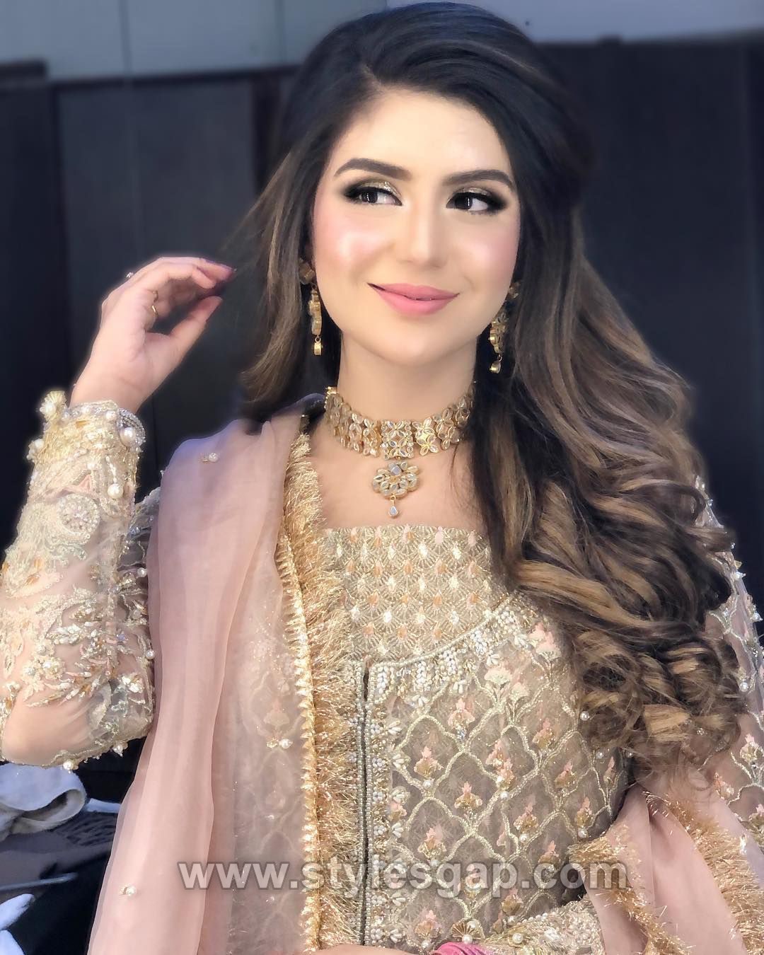 7 Chic Hairstyles For Your Wedding | Hairstyles for every Pakistani bride..