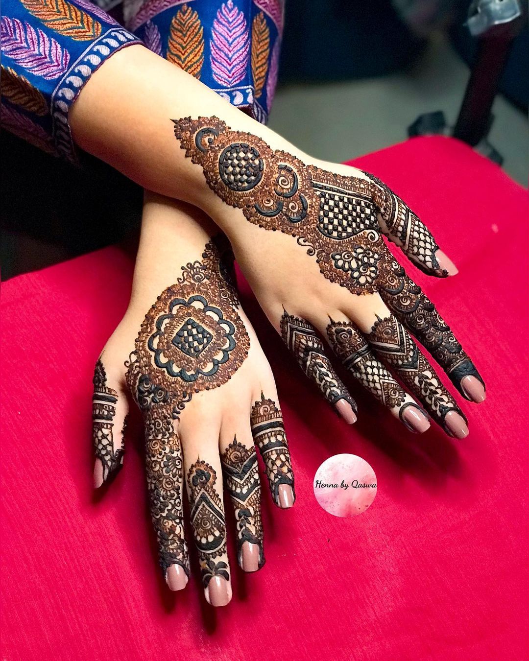 Tradional Mehndi Designs (8) - StylesGap.com