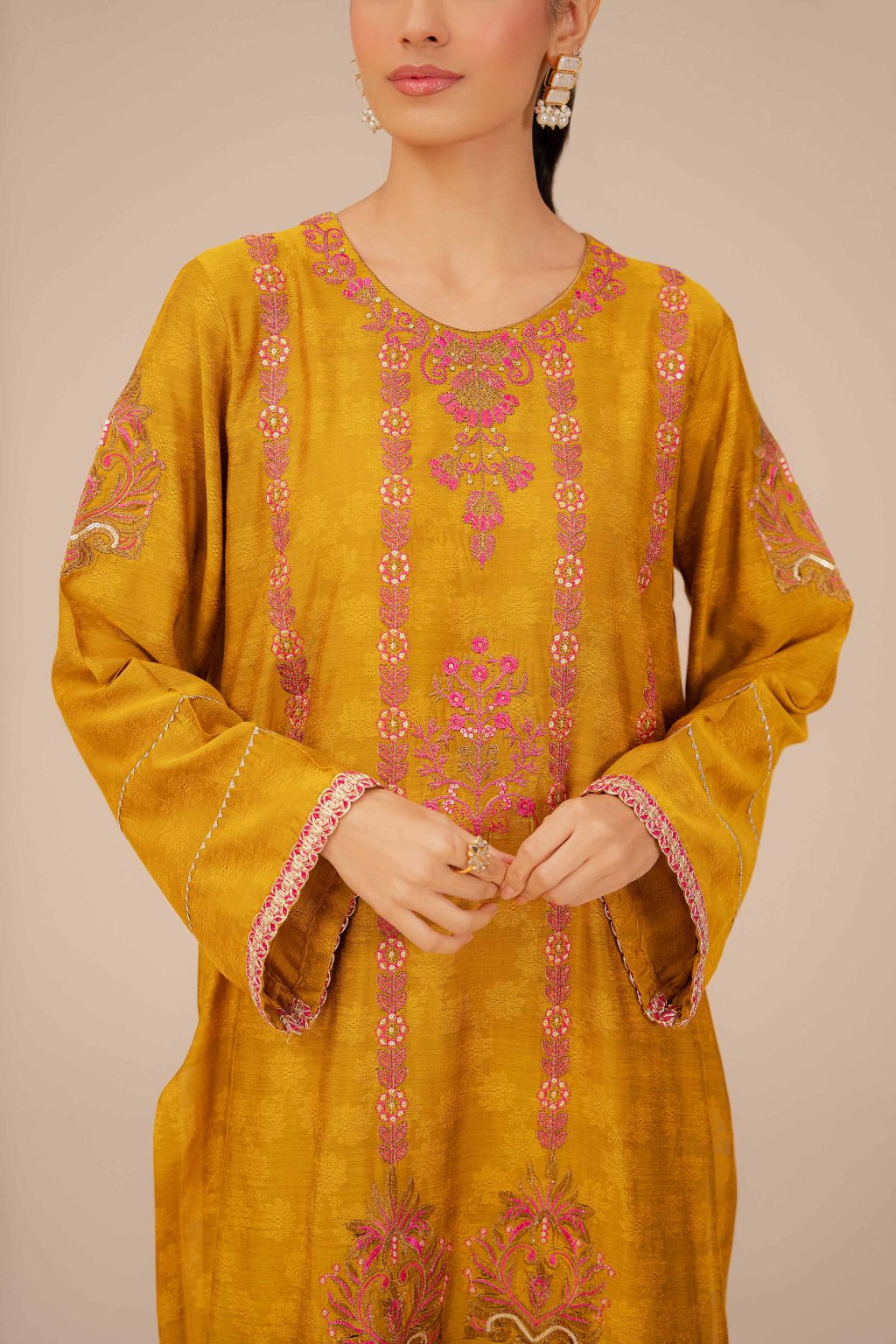 Prettiest Eid Dresses 2024 You Should Buy, Nishat Linen Collection (84